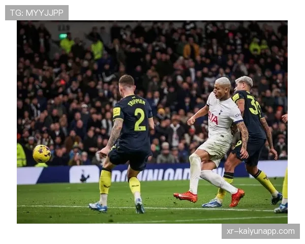 半场报道:热刺0-2落后纽卡,防线频频失误,波斯特科格卢面色凝重 半场报道:热刺0-2落后纽卡,防线频频失误,波斯特科格卢面色凝重